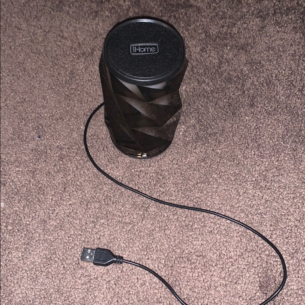 iHome Bluetooth Speaker